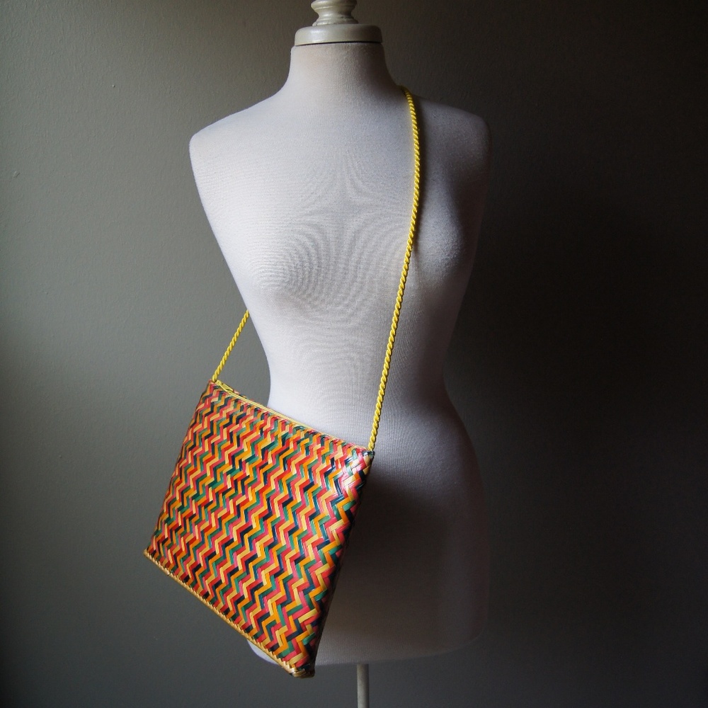 Vintage 70's Large Straw Purse Crossbody Bag